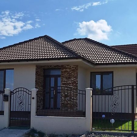 Casa De Langa Lac Oradea Exteriör bild